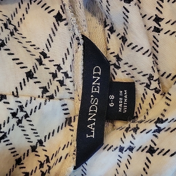 LANDS END black and white turtleneck longsleeved top. - Picture 5 of 6